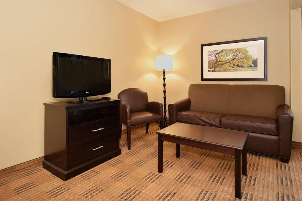 Extended America Select - - Old Sauk Rd Madison